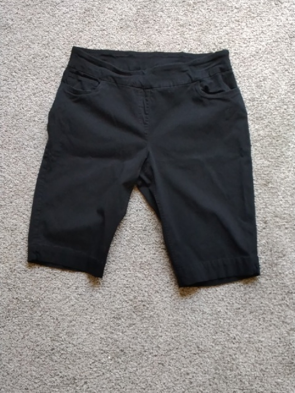 Black Women's Bermuda Shorts - Classic Stretch